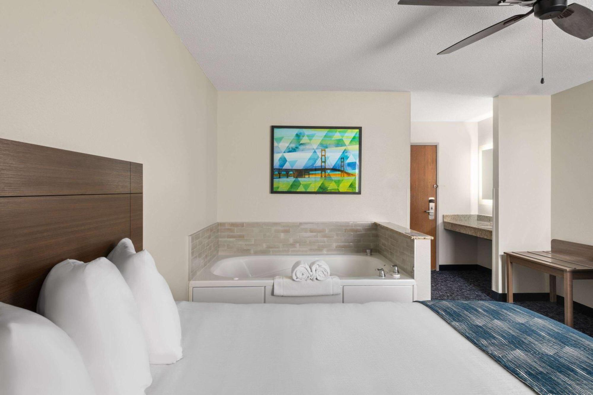 Baymont By Wyndham Mt. Pleasant Hotel Mount Pleasant Kültér fotó